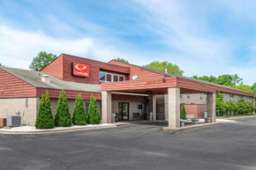 Coratel Inn and Suites By Jasper River Falls
